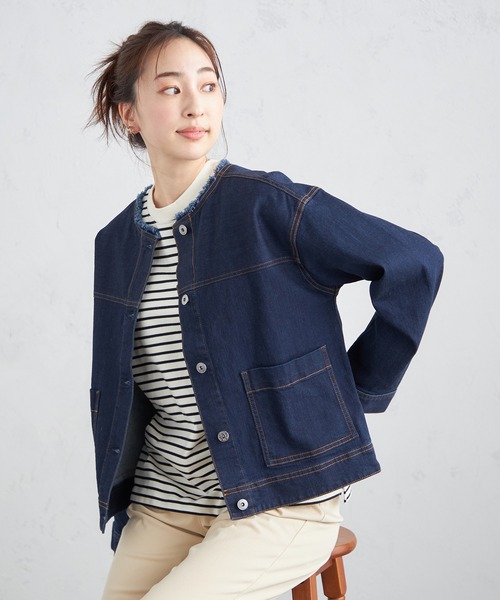 Petit Honfleur（プチオンフルール）の「ノーカラーデニムジャケット（デニムジャケット・レディース・ネイビー/ブルー・9号/11号/13号）」の2枚目の写真