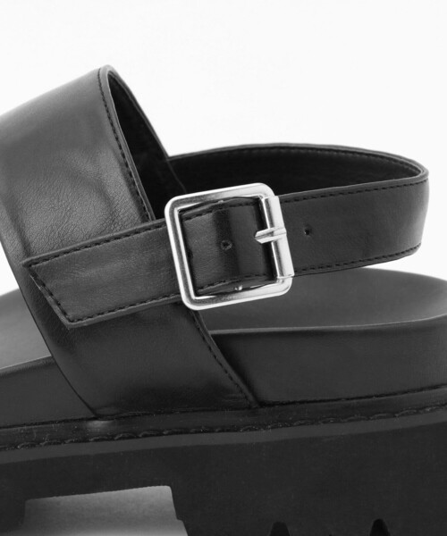 COMME CA ISM(コムサイズム)の「スポーツサンダル(サンダル・レディース・オフホワイト/ブラック・23.5cm/24.5cm)」の11枚目の写真