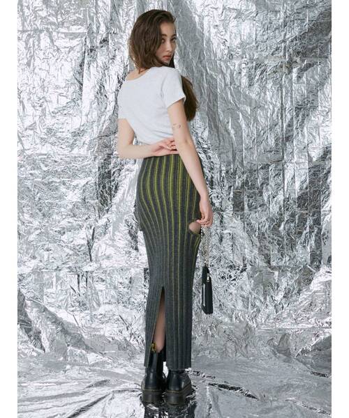 EVRIS（エヴリス）の「サイドスラッシュリブニットロングスカート（スカート・レディース・ホワイト/ネイビー/ブラック・FREE）」の7枚目の写真