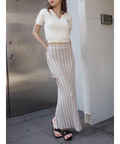 EVRIS（エヴリス）の「サイドスラッシュリブニットロングスカート（スカート・レディース・ホワイト/ネイビー/ブラック・FREE）」の17枚目の写真