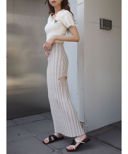 EVRIS（エヴリス）の「サイドスラッシュリブニットロングスカート（スカート・レディース・ホワイト/ネイビー/ブラック・FREE）」の19枚目の写真