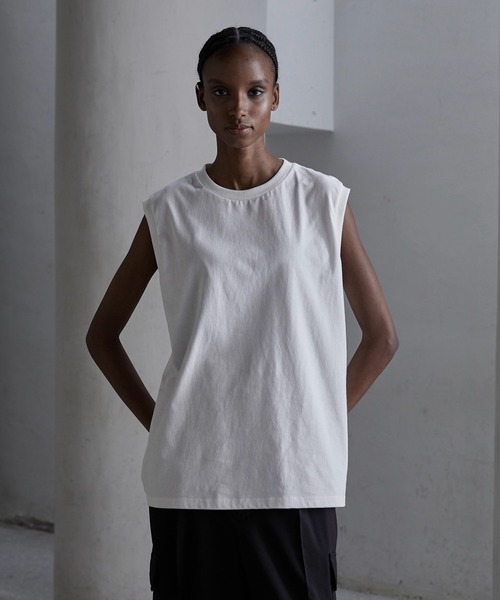CALLNE（カルネ）の「【CALLNE】Cotton Basic Sleeveless Tee/コットン ベーシック ノースリーブT （抗菌＆防臭）（Tシャツ/カットソー・メンズ・ホワイト/ブラック・M/L）」の2枚目の写真