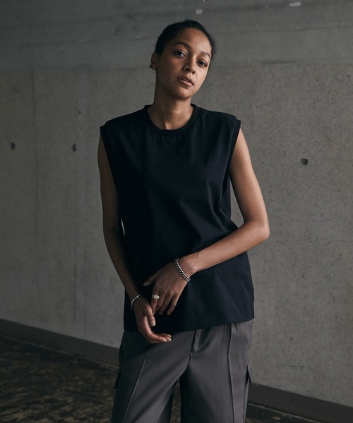 CALLNE Cotton Basic Sleeveless Tee — коттоновый базовый безрукавный топ (антибактериальная и дезодорирующая обработка)