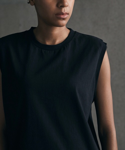 CALLNE（カルネ）の「【CALLNE】Cotton Basic Sleeveless Tee/コットン ベーシック ノースリーブT （抗菌＆防臭）（Tシャツ/カットソー・メンズ・ホワイト/ブラック・M/L）」の5枚目の写真