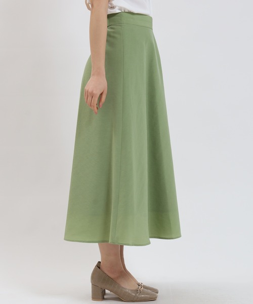 TRUDEA(トルディア)の「サイドタックプリーツロングスカート(スカート・レディース・アイボリー/グリーン・SMALL/MEDIUM/LARGE)」の20枚目の写真