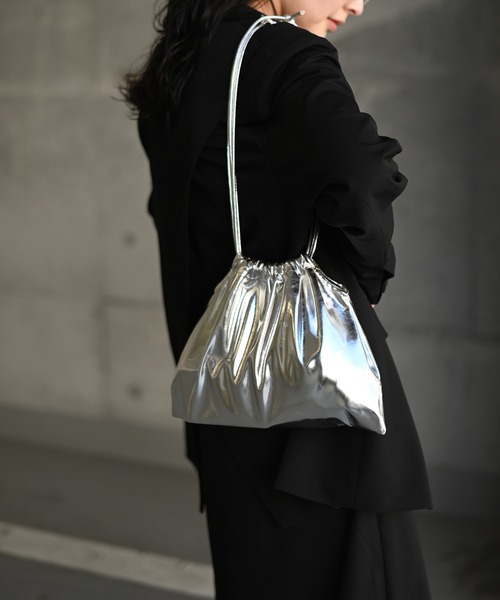 Marient（マリエント）の「Shiny Drawstring Bag（ショルダーバッグ・レディース・ピンク/シルバー/ゴールド・FREE）」の14枚目の写真