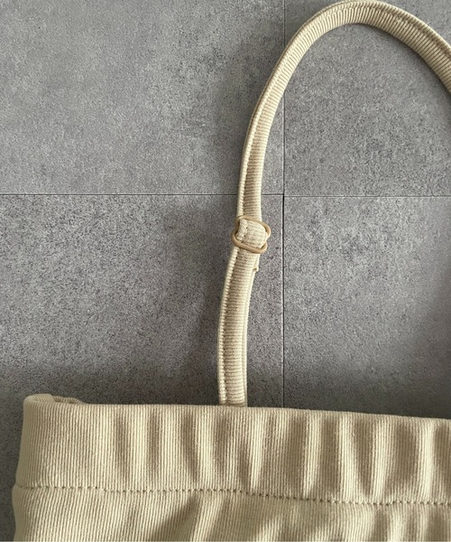 Thevon（ゼボン）の「ホルターネックカップ付きキャミ（キャミソール・レディース・ブラック/オフホワイト/ベージュ/グリーン・FREE）」の13枚目の写真