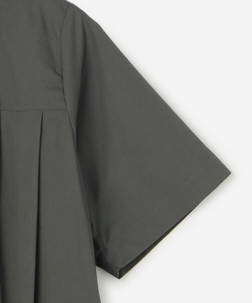 HAVERSACK（ハバーザック）の「HAVERSACK | 〈別注〉半袖シャツワンピース WOMEN（ワンピース・レディース・ブラック/チャコール・1）」の11枚目の写真