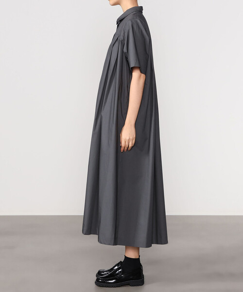HAVERSACK（ハバーザック）の「HAVERSACK | 〈別注〉半袖シャツワンピース WOMEN（ワンピース・レディース・ブラック/チャコール・1）」の6枚目の写真