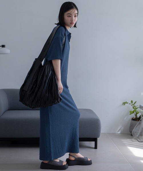 VACANCY（ヴァカンシー）の「JQシャーリングポロロングワンピース（ワンピース・レディース・ブラック/ブルー/ブラウン・FREE/LARGE）」の5枚目の写真