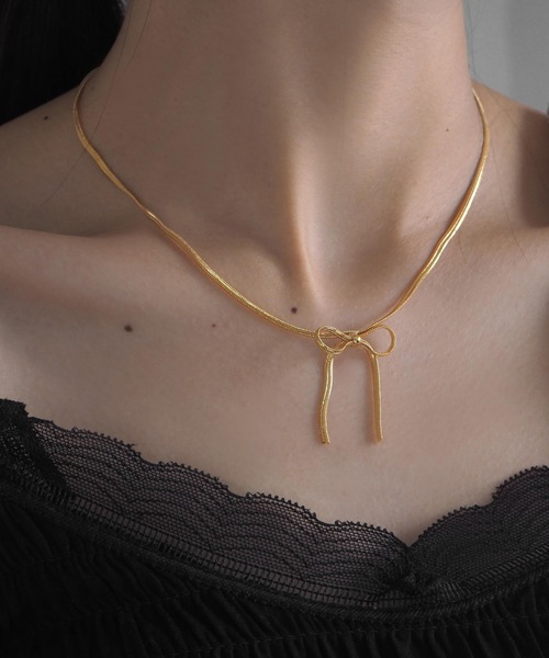 minia（ミニア）の「リボンネックレス（ネックレス・レディース・シルバー/ゴールド・FREE）」の2枚目の写真