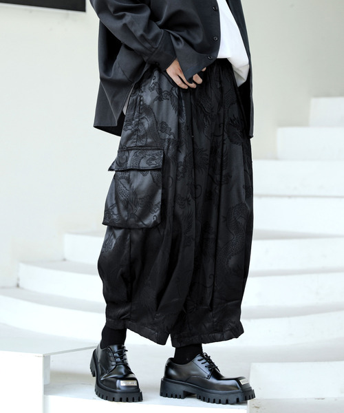 【セール】【neos】ルーズシルエット シャドー ドラゴン 総柄 プリント クロップド カーゴ バルーン パンツ（カーゴパンツ）｜neos（ネオス）