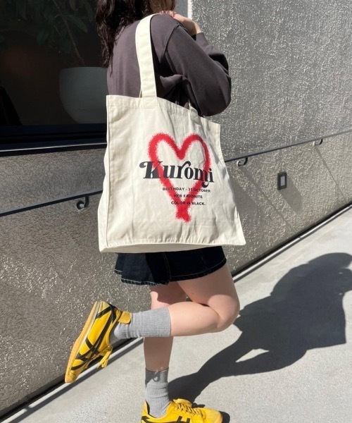 nemne store(ネンネストア)の「【nemne store × My Melody & Kuromiコラボアイテム 】ハートモチーフキャンバストートバッグ(トートバッグ・レディース・ブラック/アイボリー系2/アイボリー系1/ピンク・フリー)」の16枚目の写真