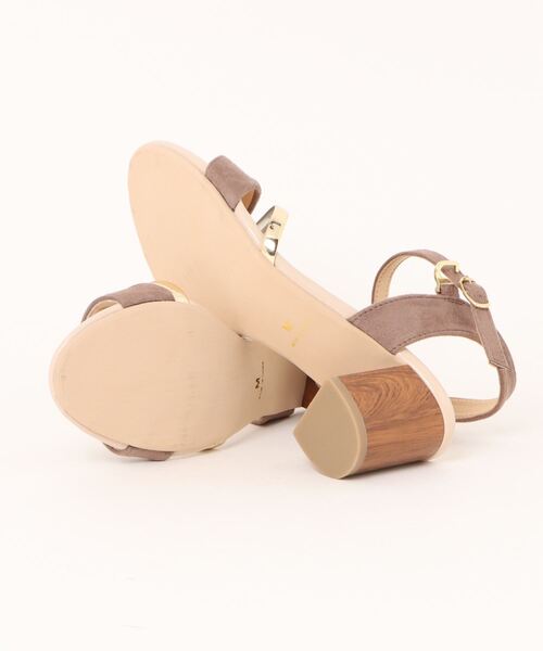 natural couture（ナチュラルクチュール）の「ウッドヒールサンダル（その他シューズ・レディース・アイボリー/ブラック/グレイッシュベージュ・LARGE/MEDIUM）」の5枚目の写真
