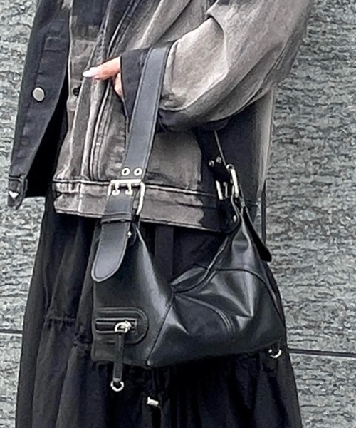 Figments（フィグメンツ）の「太ベルトスクエアショルダーバッグ（ショルダーバッグ・レディース・アイボリー/ブラック・FREE）」の2枚目の写真