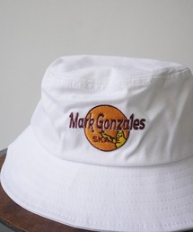 Mark Gonzales | 刺繍 バケット ハット / HAT 【(What it isNt)ART BY MARKGONZALES / (ワットイットイズント) アートバイ マークゴンザレス 】(ハット)