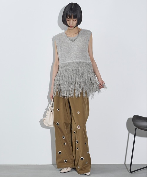 THE YOn(ザヨン)の「アイレットヘムダブルタックワイドパンツ(チノパンツ・レディース・チャコールグレー/ライトブラウン/アイボリー・S/M)」の14枚目の写真