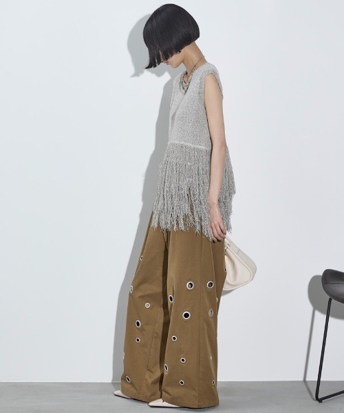 THE YOn(ザヨン)の「アイレットヘムダブルタックワイドパンツ(チノパンツ・レディース・チャコールグレー/ライトブラウン/アイボリー・S/M)」の13枚目の写真