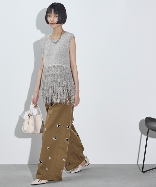 THE YOn(ザヨン)の「アイレットヘムダブルタックワイドパンツ(チノパンツ・レディース・チャコールグレー/ライトブラウン/アイボリー・S/M)」の12枚目の写真