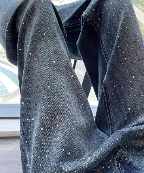 LAC-VERT(ラック・ヴェール)の「ラインストーン付きデニムパンツ(デニムパンツ・レディース・ブルー・M/S)」の3枚目の写真