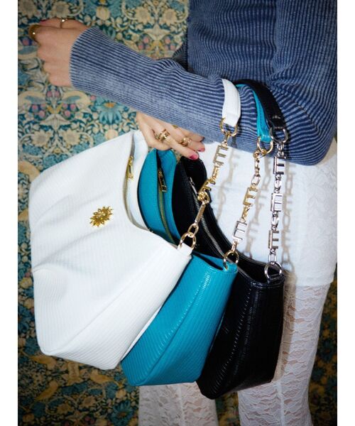 EVRIS（エヴリス）の「チェーンハンドBAG（ハンドバッグ）」 - WEAR