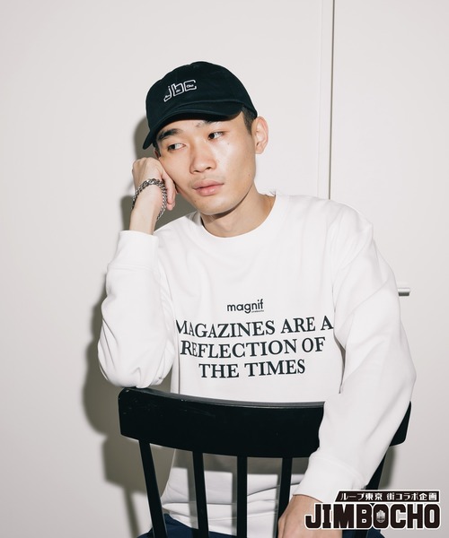 ROOP TOWN(ループタウン)の「神保町 シリーズ× magnif × ROOPTOWN スウェット(スウェット・メンズ・ホワイト/ブラック・M/L/XL)」の1枚目の写真