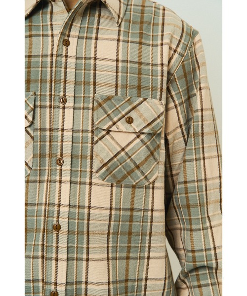 BIG MIKE(ビッグマイク)の「BIG MIKE ビックマイク / 長袖 チェック ヘビーフランネルシャツ heavy flannel shirt 102535100 102535101 102535103 102535104 102535105 102535106 102535107(シャツ/ブラウス・メンズ・ホワイト×ブラック/ブラウン系その他/ネイビー×ホワイト/カーキ/サックスブルー/ブラック×グレー/グリーン系その他/イエロー系その他/グレー系その他/ミント/ブルー系その他・MEDIUM/LARGE/X-LARGE/XX-LARGE)」の6枚目の写真