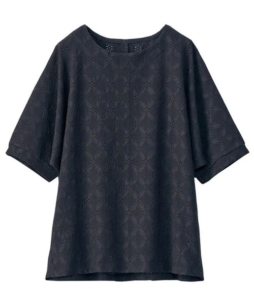 BELLUNA PLUS（ベルーナ）の「総レース素材ドルマンプルオーバー（Tシャツ/カットソー・レディース・イエロー/ネイビー/ライトブルーグレー/ブラック/ライトベージュ/オフホワイト/ターコイズブルー・MEDIUM/LARGE/X-LARGE）」の3枚目の写真