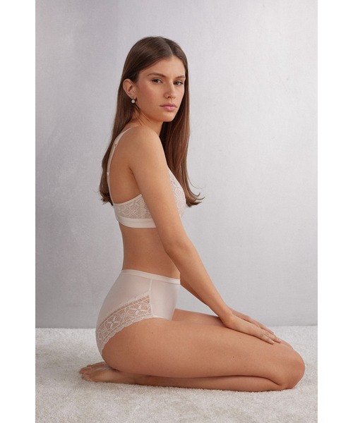 intimissimi ホワイトレースブラジャーショーツセット 新品未使用】Intimissimi ホワイトレースショーツ セット