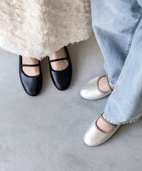 menue(メヌエ)の「ラウンドトゥ ゴムストラップ バレエシューズ(バレエシューズ・レディース・ブラック系その他/ゴールド/ピンク/シルバー/ブラック/ブラック系その他2/ブラウン系その他2/ホワイト系その他/ブラウン系その他/レッド・25.0cm/24.5cm/23.0cm/22.5cm/22.0cm/21.5cm/26.0cm/25.5cm/24.0cm/23.5cm)」の1枚目の写真