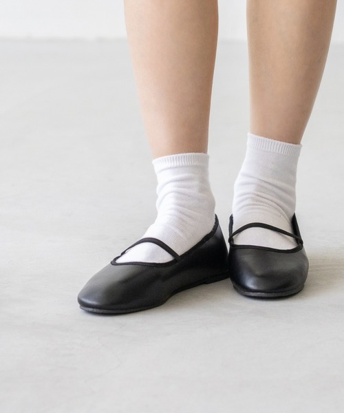 menue(メヌエ)の「ラウンドトゥ ゴムストラップ バレエシューズ(バレエシューズ・レディース・ブラック系その他/ゴールド/ピンク/シルバー/ブラック/ブラック系その他2/ブラウン系その他2/ホワイト系その他/ブラウン系その他/レッド・25.0cm/24.5cm/23.0cm/22.5cm/22.0cm/21.5cm/26.0cm/25.5cm/24.0cm/23.5cm)」の11枚目の写真