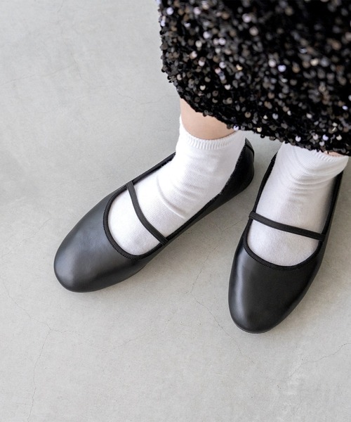 menue(メヌエ)の「ラウンドトゥ ゴムストラップ バレエシューズ(バレエシューズ・レディース・ブラック系その他/ゴールド/ピンク/シルバー/ブラック/ブラック系その他2/ブラウン系その他2/ホワイト系その他/ブラウン系その他/レッド・25.0cm/24.5cm/23.0cm/22.5cm/22.0cm/21.5cm/26.0cm/25.5cm/24.0cm/23.5cm)」の20枚目の写真