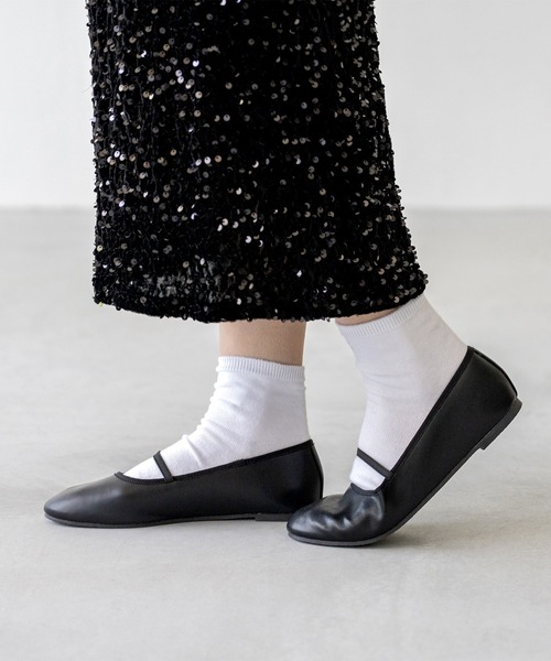 menue(メヌエ)の「ラウンドトゥ ゴムストラップ バレエシューズ(バレエシューズ・レディース・ブラック系その他/ゴールド/ピンク/シルバー/ブラック/ブラック系その他2/ブラウン系その他2/ホワイト系その他/ブラウン系その他/レッド・25.0cm/24.5cm/23.0cm/22.5cm/22.0cm/21.5cm/26.0cm/25.5cm/24.0cm/23.5cm)」の21枚目の写真