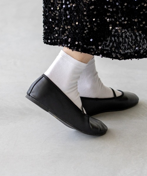 menue（メヌエ）の「ラウンドトゥ ゴムストラップ バレエシューズ（バレエシューズ・レディース・ブラック系その他/ゴールド/ピンク/シルバー/ブラック/ブラック系その他2/ブラウン系その他2/ホワイト系その他/ブラウン系その他/レッド・25.0cm/24.5cm/23.0cm/22.5cm/22.0cm/21.5cm/26.0cm/25.5cm/24.0cm/23.5cm）」の20枚目の写真