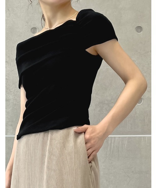 Re:EDIT(リエディ)の「リブカットソーアシンメトリーオフショルトップス(Tシャツ/カットソー・レディース・ブラウン/ホワイト/ブラック・LARGE/MEDIUM)」の11枚目の写真