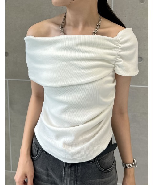 Re:EDIT(リエディ)の「リブカットソーアシンメトリーオフショルトップス(Tシャツ/カットソー・レディース・ブラウン/ホワイト/ブラック・LARGE/MEDIUM)」の14枚目の写真
