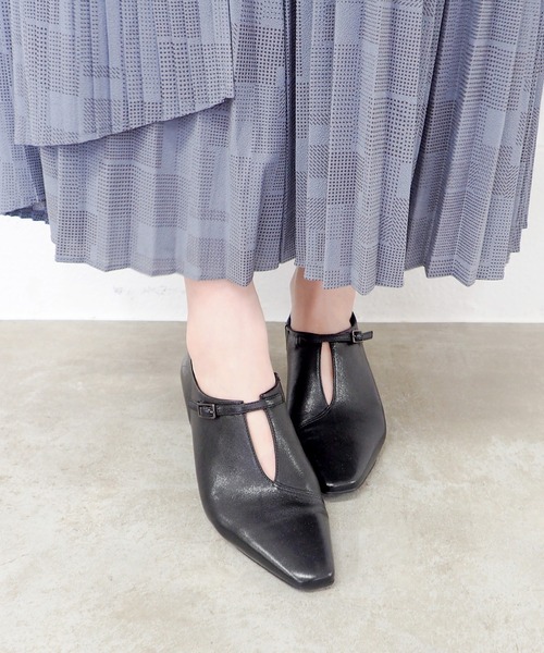 【新品未使用】サヴァサヴァ Tストラップパンプス　エナメル　あしながおじさん 新品未使用】サヴァサヴァ Tストラップパンプス エナメル