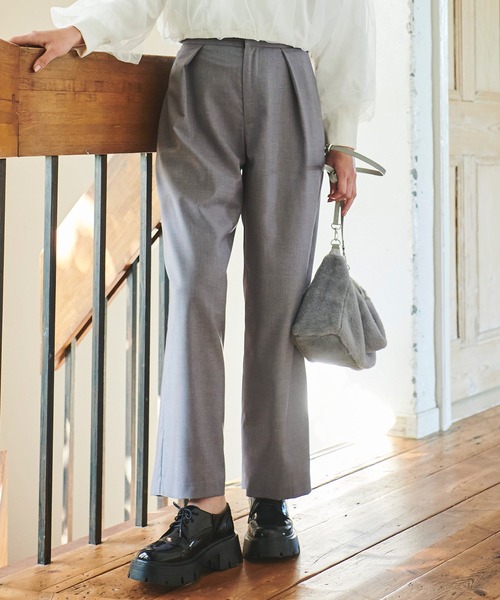 31 Sons de mode(トランテアン ソン ドゥ モード)の「タックワイドパンツ(その他パンツ・レディース・グレー/ベージュ/キャメル・36/38)」の2枚目の写真