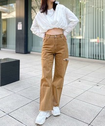 デニムパンツ（ベージュ系・フレア・ブーツカット）ファッション
