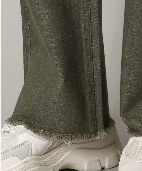 GORGE(ゴージ)の「《サイドカット×カラーデニム》レディース ダメージ デニムパンツ ストレート ストリート 春夏秋冬(デニムパンツ・レディース・ベージュ/グリーン・S/M/L)」の5枚目の写真