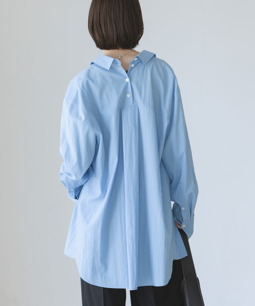 Noble（ノーブル）の「【My Policy Shirt】バックボタンレギュラーオーバーシャツ（シャツ/ブラウス・レディース・サックスブルー/ホワイト・FREE）」の6枚目の写真
