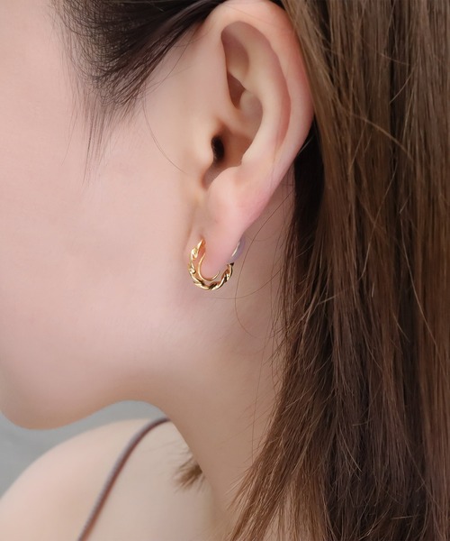 blackdia ocean ニュアンスウェーブピアス・イヤリング（ピアス（両耳