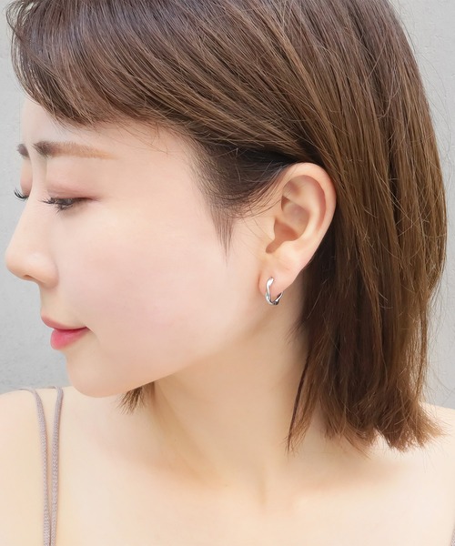 blackdia ocean ニュアンスウェーブピアス・イヤリング（ピアス（両耳