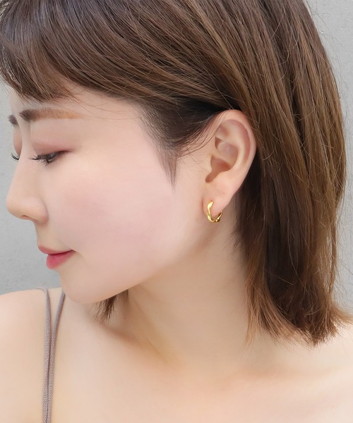 blackdia ocean ニュアンスウェーブピアス・イヤリング（ピアス（両耳