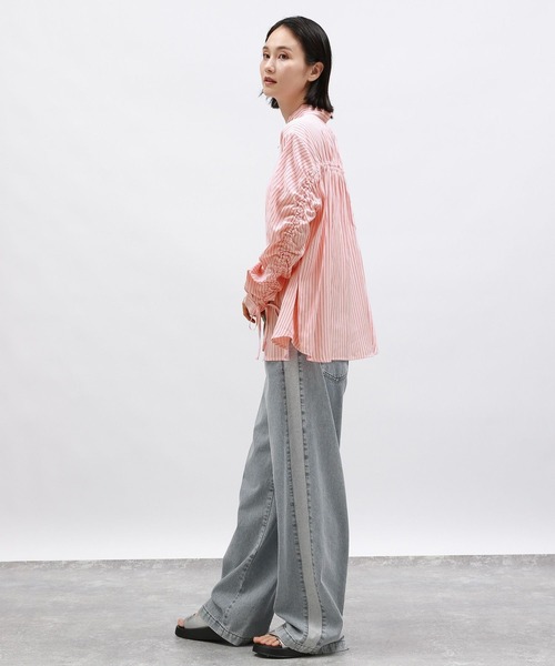 LAKOLE(ラコレ)の「袖シャーリングシャツ2 / 142594(シャツ/ブラウス・レディース・ピンク/アイボリー/ブルー・FREE)」の16枚目の写真