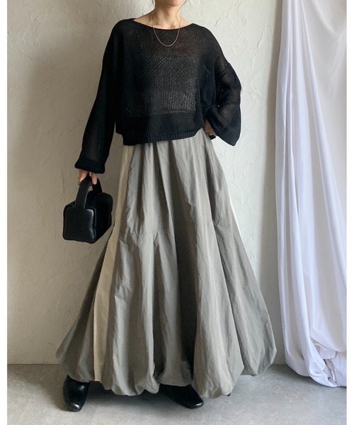 She's Closet(シーズクローゼット)の「ボリュームフレアロングサイドラインナイロンタフタバルーンスカート(スカート・レディース・アイボリー/ブラック/チャコールグレー/カーキ/グリーン系その他・FREE)」の12枚目の写真