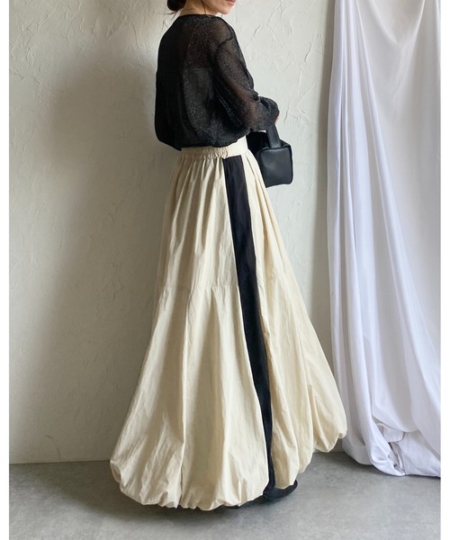 She's Closet(シーズクローゼット)の「ボリュームフレアロングサイドラインナイロンタフタバルーンスカート(スカート・レディース・アイボリー/ブラック/チャコールグレー/カーキ/グリーン系その他・FREE)」の18枚目の写真