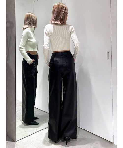 GYDA(ジェイダ)の「フェイクレザーワイドパンツ(その他パンツ・レディース・ブラック・MEDIUM/SMALL)」の3枚目の写真
