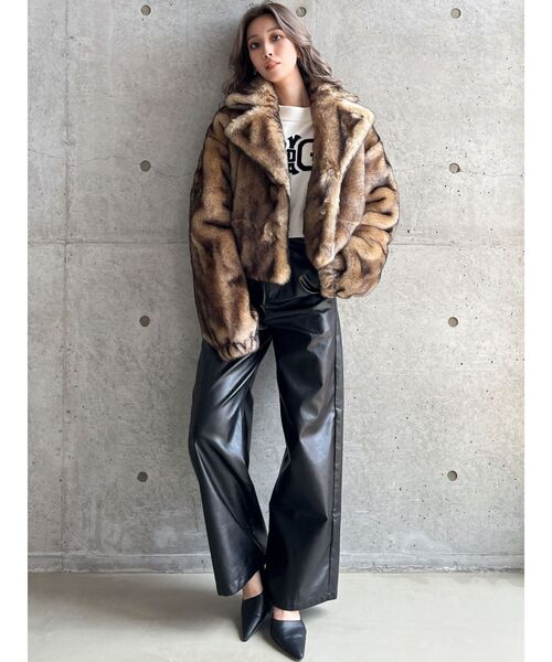GYDA(ジェイダ)の「フェイクレザーワイドパンツ(その他パンツ・レディース・ブラック・MEDIUM/SMALL)」の16枚目の写真