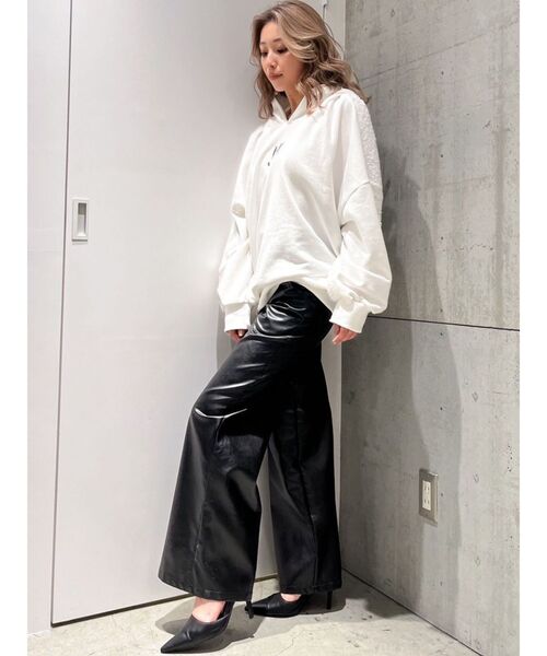 GYDA(ジェイダ)の「フェイクレザーワイドパンツ(その他パンツ・レディース・ブラック・MEDIUM/SMALL)」の21枚目の写真